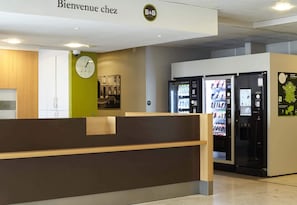 Reception - B&B HOTEL Paris Roissy CDG Aéroport (Roissy-en-France)