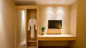 Unclassified image, 2 of 44, button - Jinjiang Metropolo Hotel Langfang Wanda Plaza (Langfang)