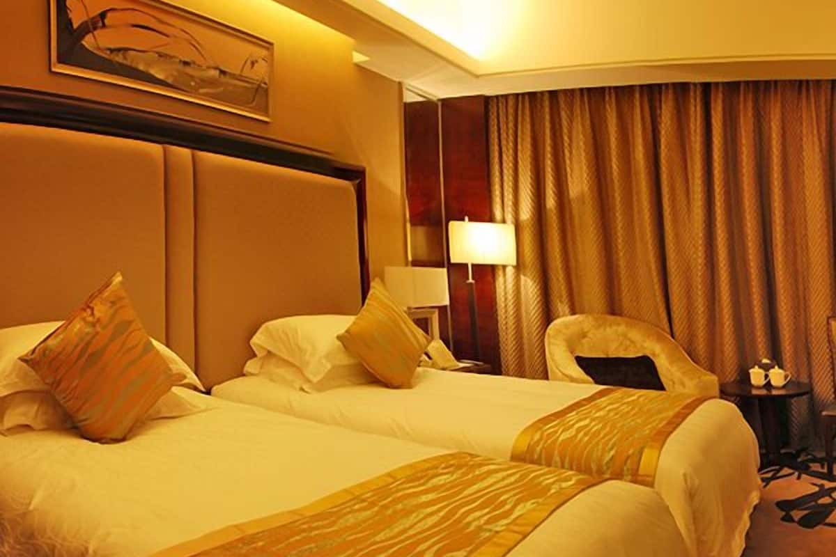 Standard Twinsize Room | Minibar, desk, blackout drapes, WiFi (free)