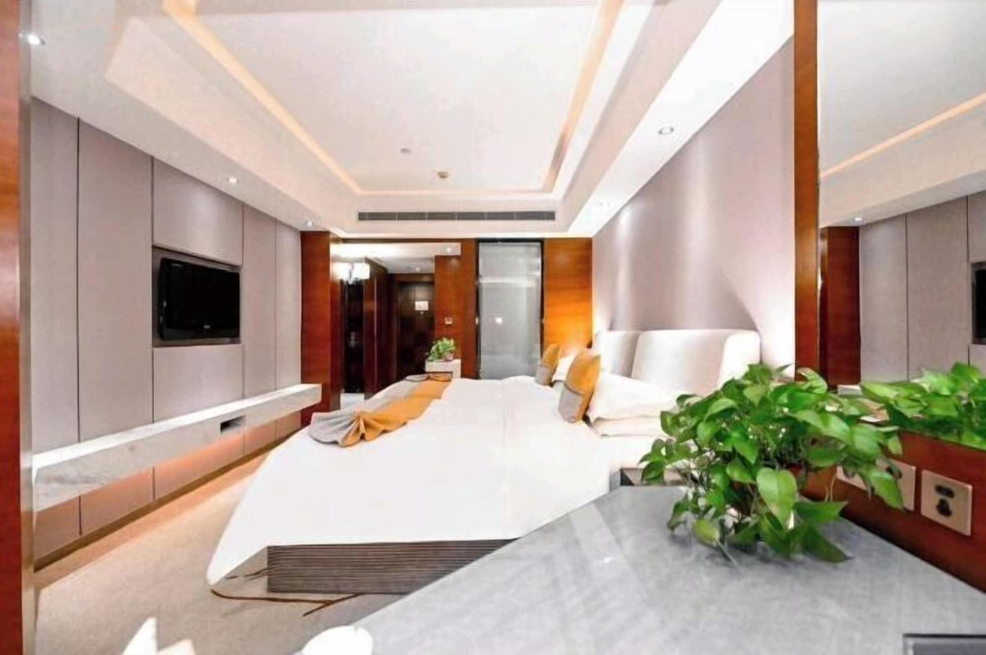 4 Star Hotels