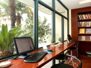 Business center - HanTing Hotel (Zhengzhou Erqi Square David City) (Zhengzhou)