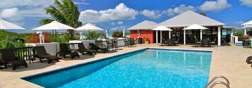 12 piscinas al aire libre