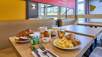 Dagelijks ontbijtbuffet (toeslag)