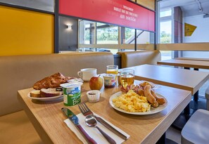 Daily buffet breakfast for a fee