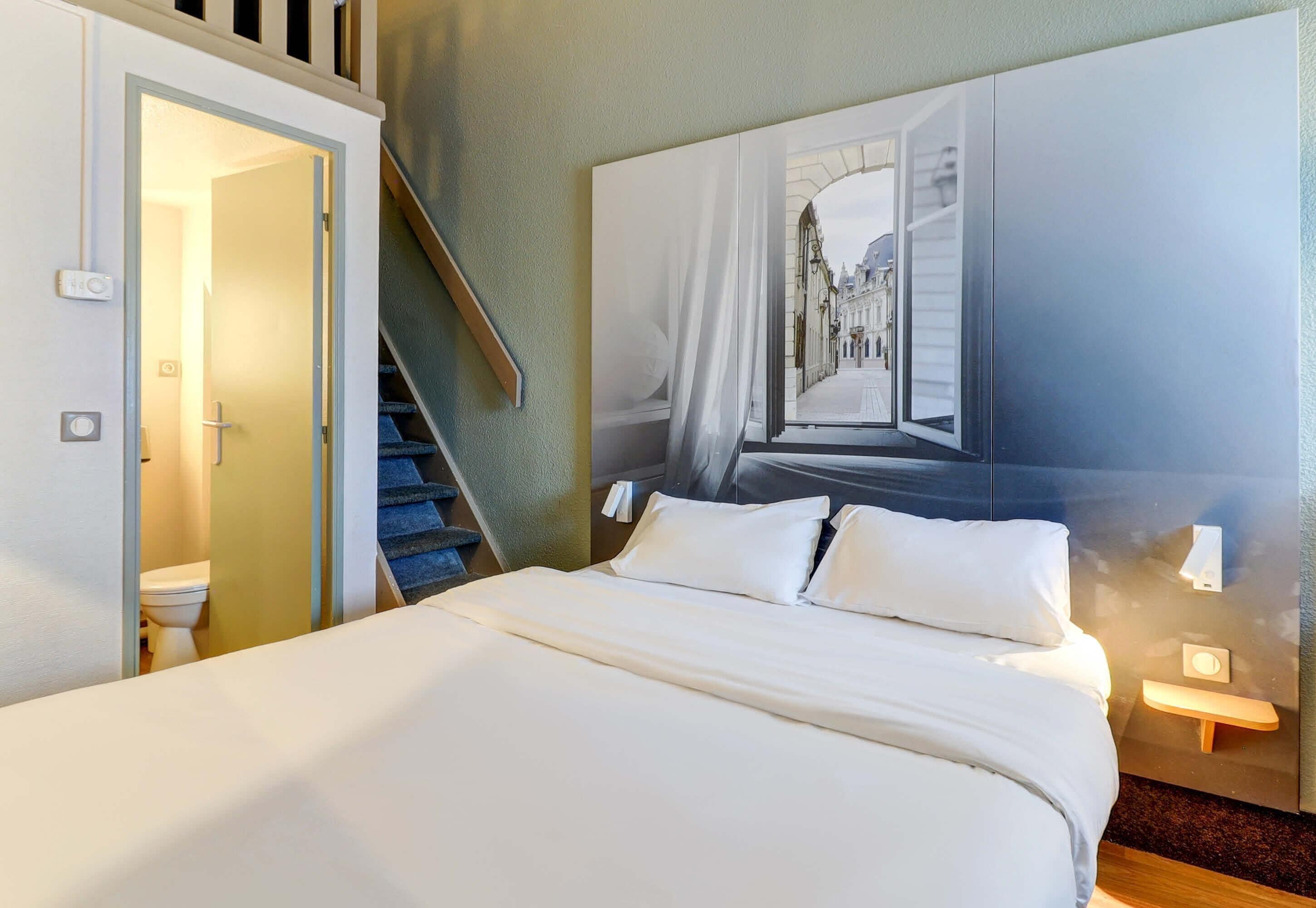 Habitación cuádruple, no fumadores | Ropa de cama de alta calidad, edredones de plumas, escritorio