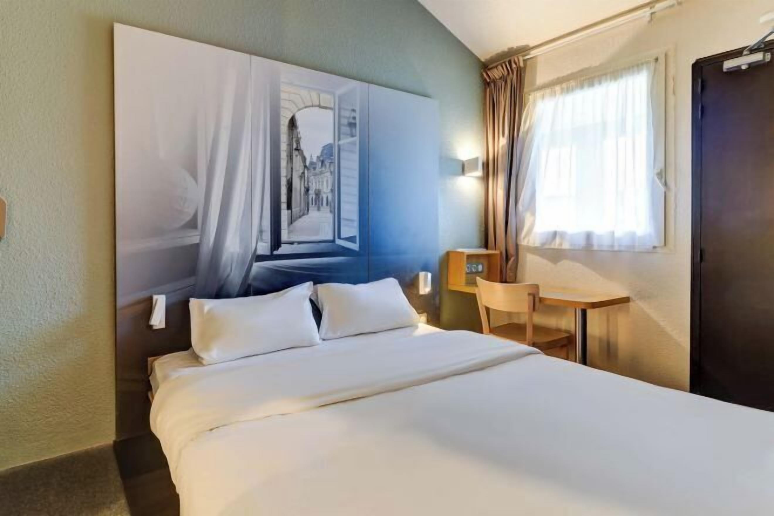 Literie de qualité supérieure, couette en duvet d'oie, bureau