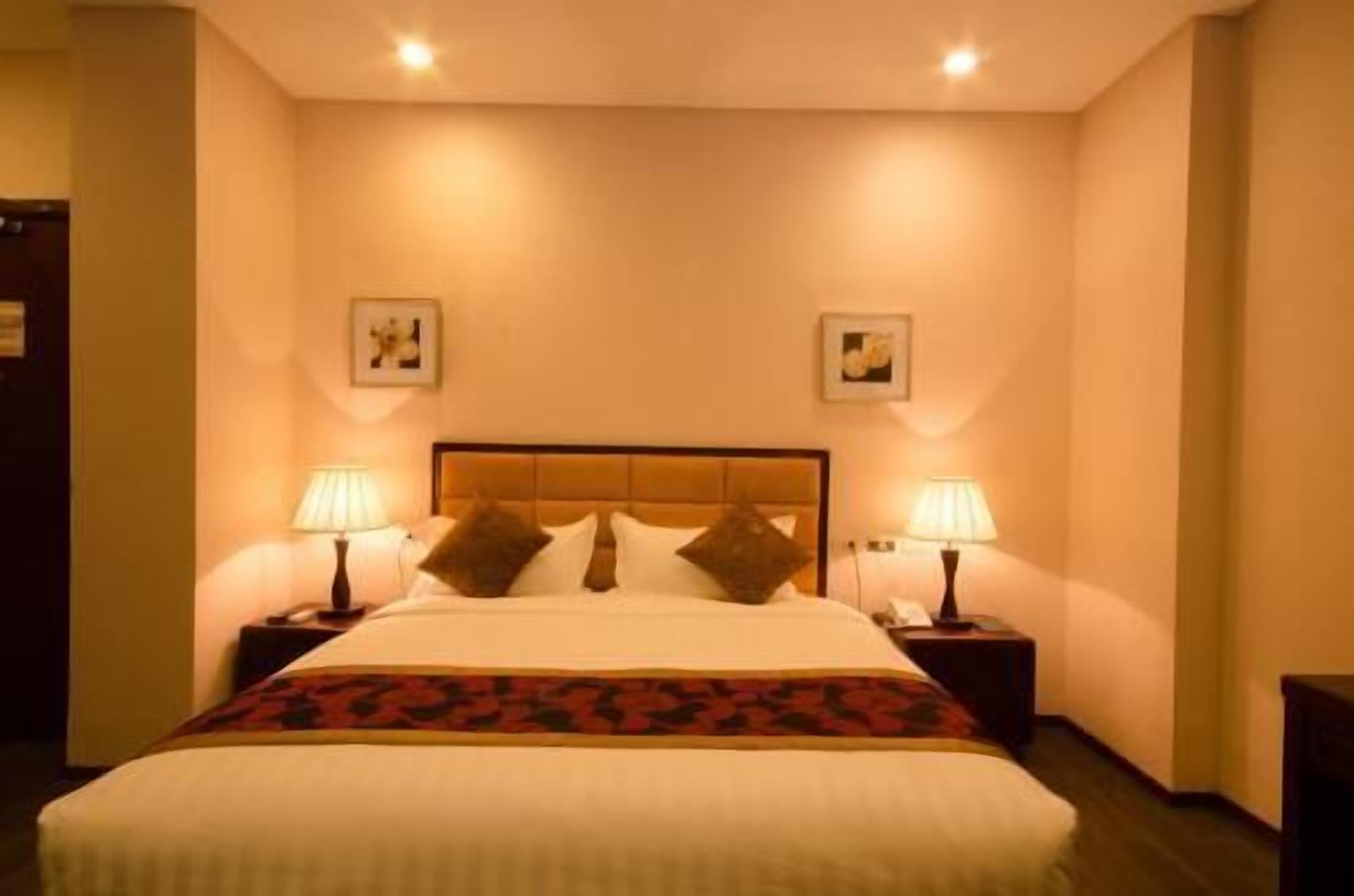 Minibar, in-room safe, desk, rollaway beds