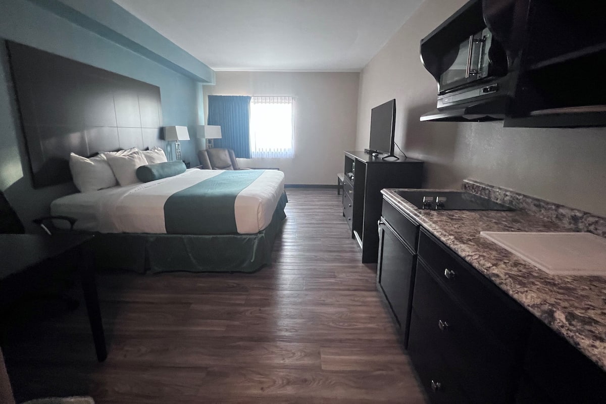 Suite, 1 trĂšs grand lit, non-fumeur (Extended Stay)