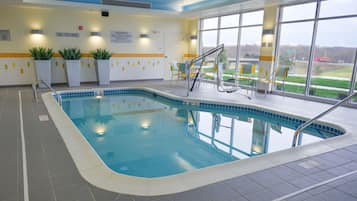 Indendørs pool