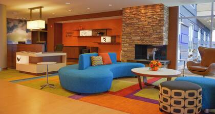 Fairfield Inn & Suites Canton South