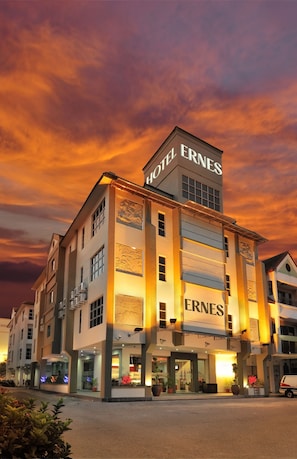 Front of property - Ernes Hotel (Seberang Jaya)