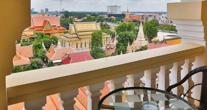 Palace Gate Hotel & Residence By EHM