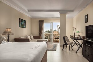 Studio Double | Minibar, una cassaforte in camera, una scrivania, postazione laptop