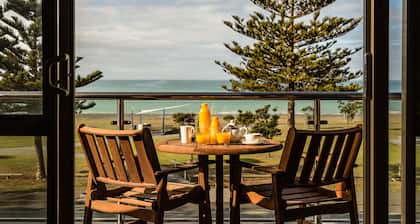 Pebble Beach Motor Inn