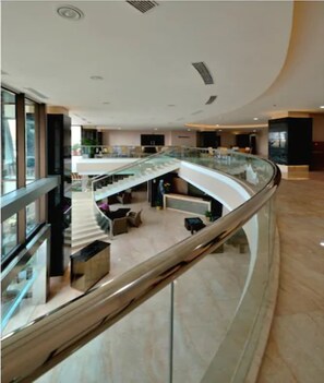 Lobby - Hotel California Bandung (Bandung)