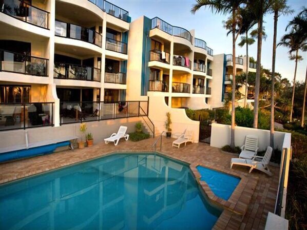 Outdoor pool - Spinnaker Quays (Mooloolaba)