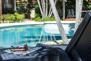 Outdoor pool, a heated pool, pool loungers - Mirra Chana (Mooloolaba)