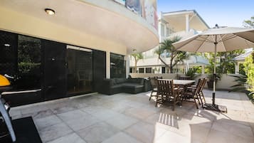 2 Bedroom Ground Floor Apartment  | Terrace/patio