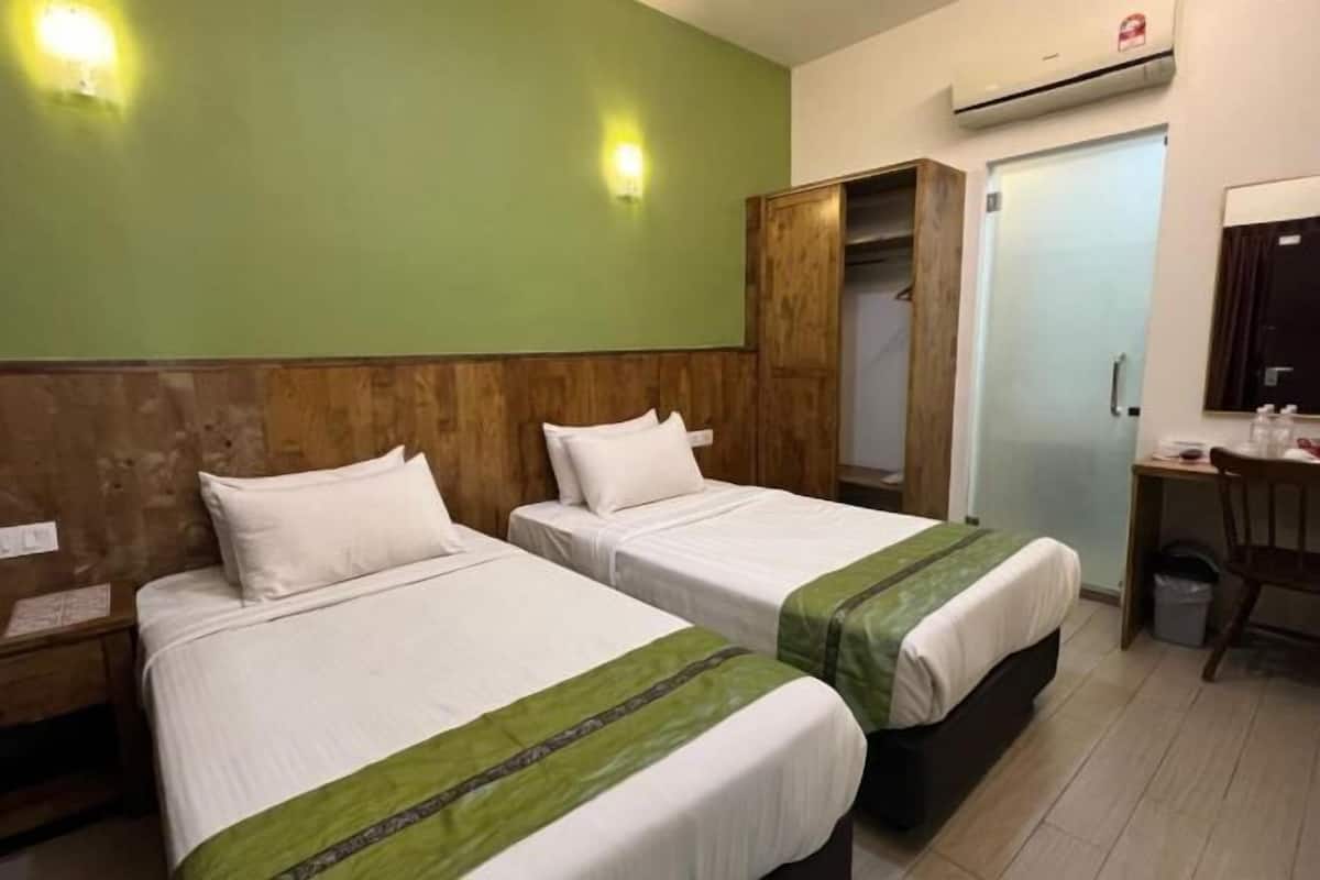 In-room safe, desk, laptop workspace, iron/ironing board