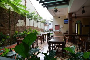 Outdoor dining - Swiss Hotel Heritage Boutique Melaka (Malacca City)