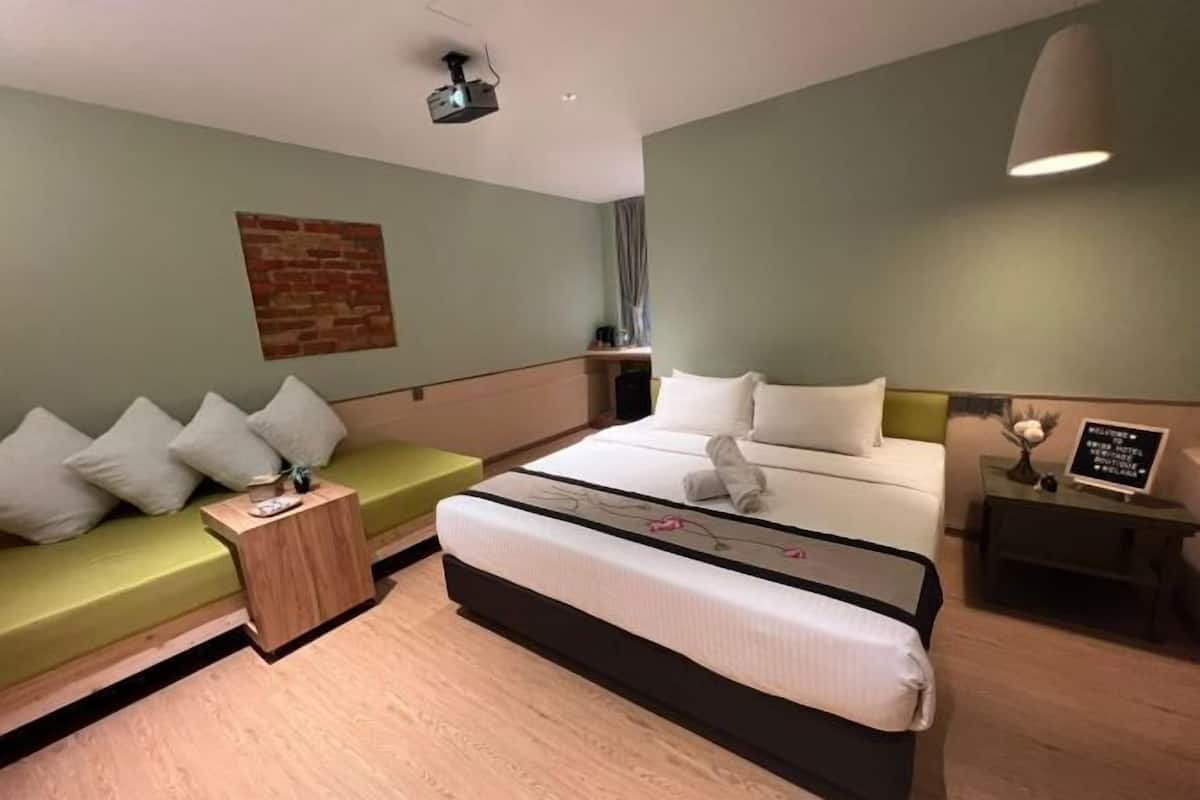 In-room safe, desk, laptop workspace, iron/ironing board