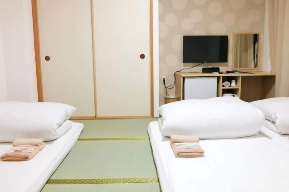 Wifi gratis y ropa de cama