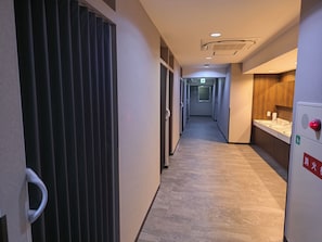 Hallway - Shin-Imamiya Hotel (Osaka)