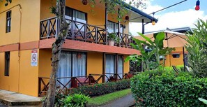 Double Standard | Skrivebord for bærbar PC og wi-fi (inkludert)