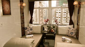 Minibar, in-room safe, soundproofing, free WiFi