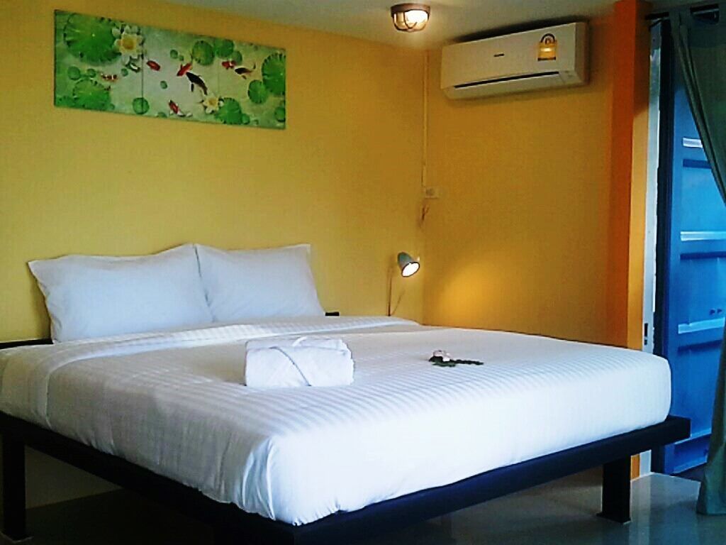 egyptian cotton sheets, down duvets, memory-foam beds, in-room safe