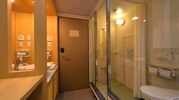 Shower, free toiletries, hair dryer, bidet