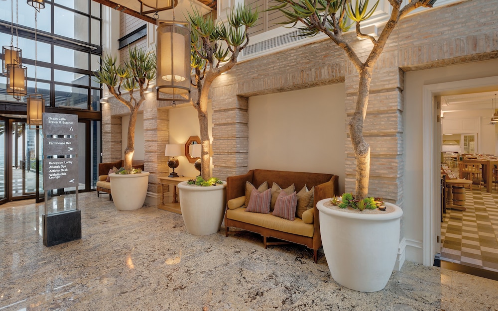 Strand Hotel by null