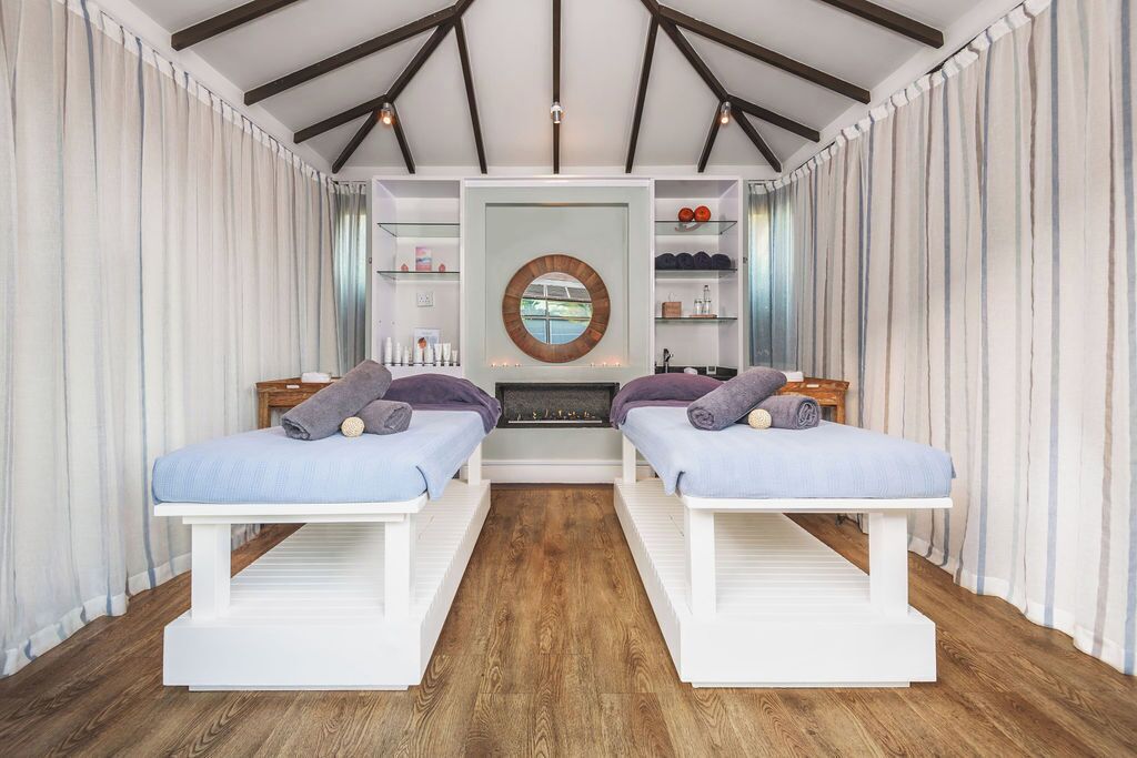 Salas de tratamiento para parejas, un sauna, baño turco