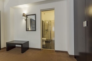 Bathroom | Free toiletries, hair dryer