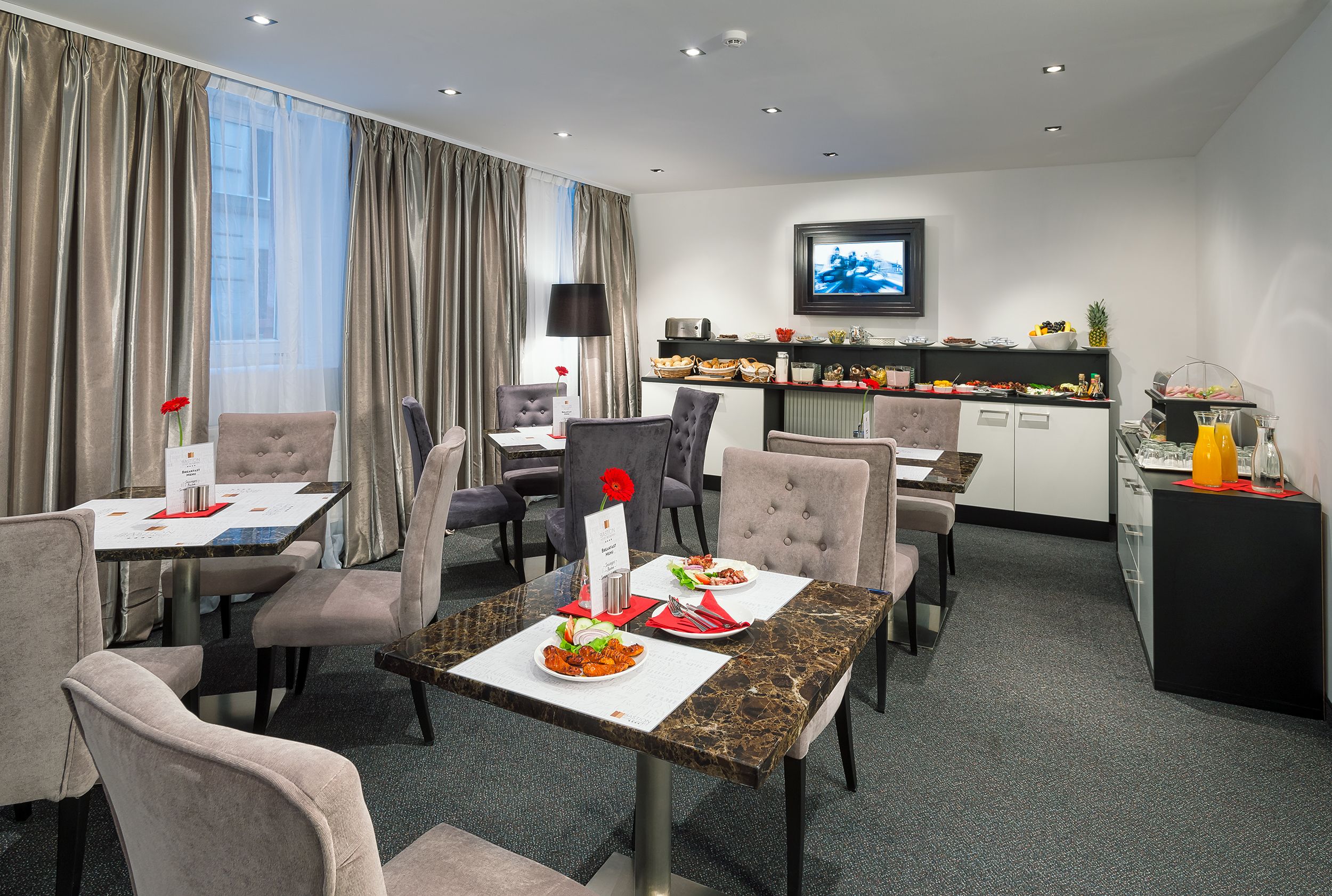 Breakfast area