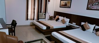 Hotel Su Shree Continental