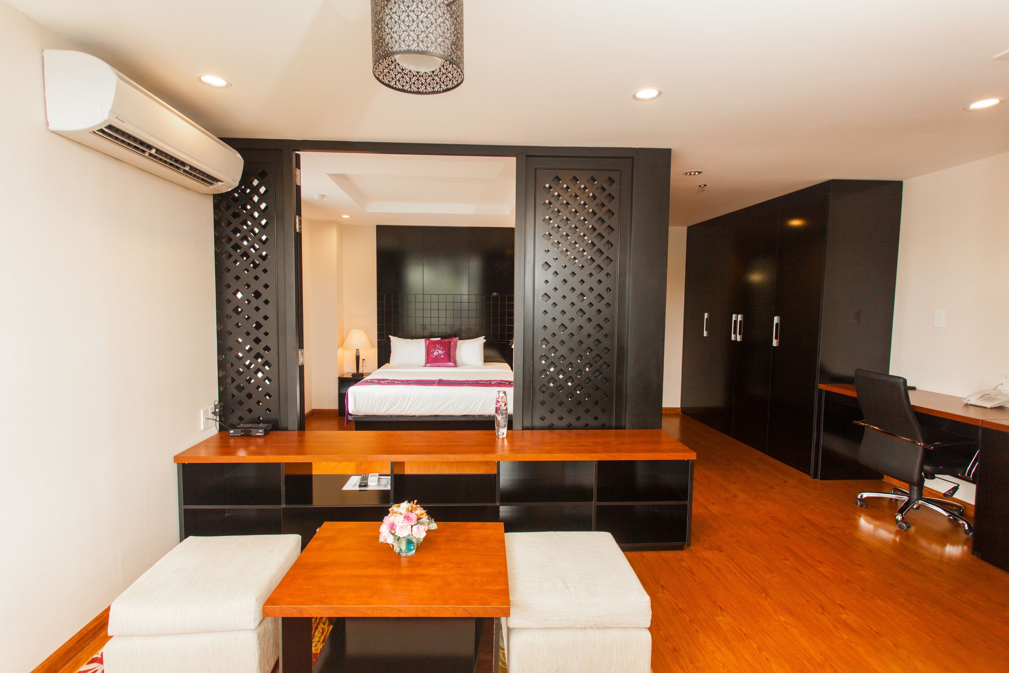 senior double room, park view | minibar, in-room safe, desk, blackout curtains