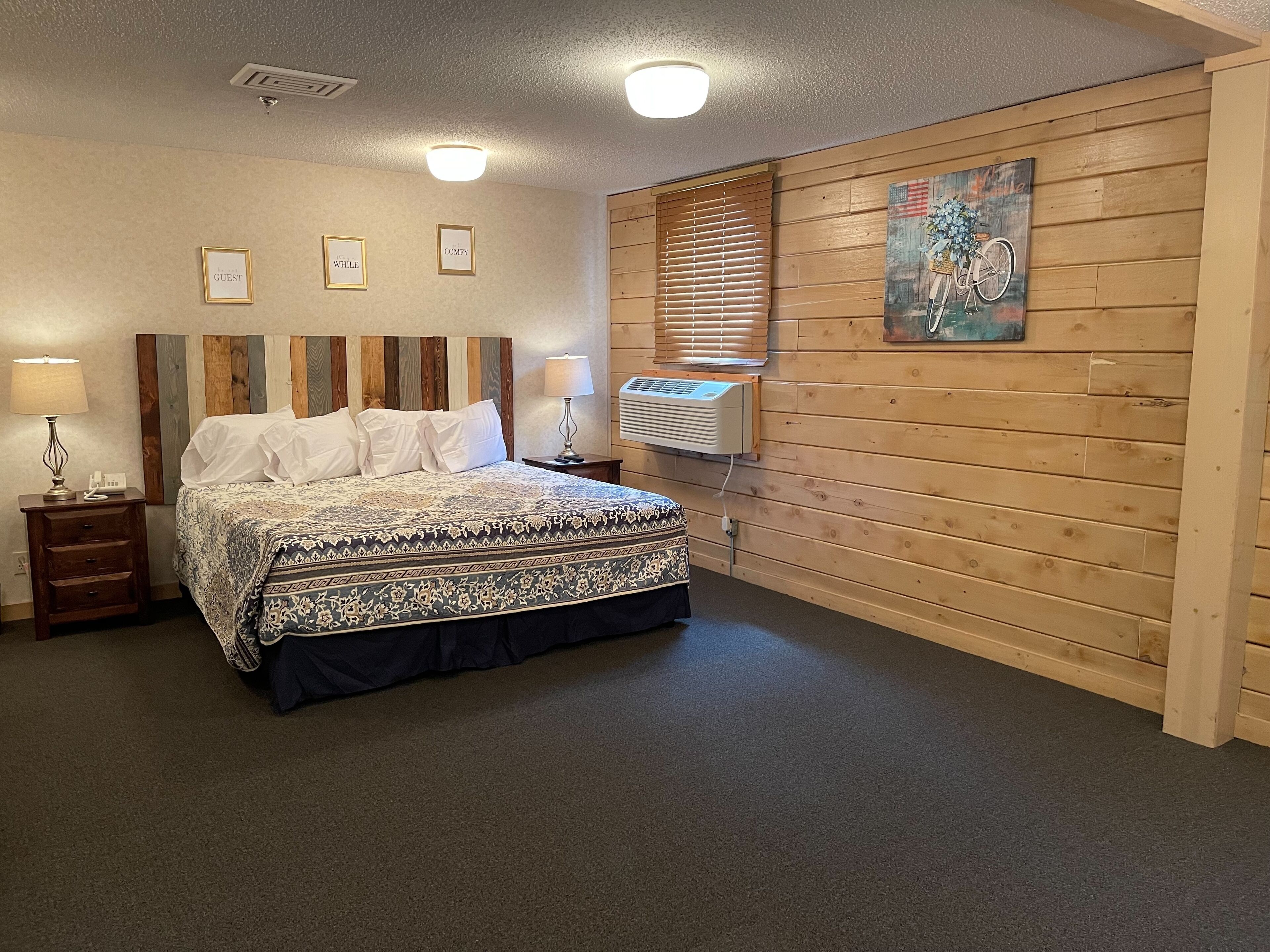 triple room | 1 bedroom, desk, blackout curtains, iron/ironing board