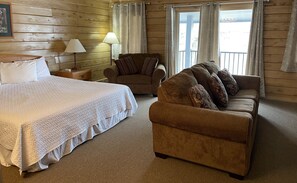 Family Room | Desk, blackout drapes, iron/ironing board, free WiFi