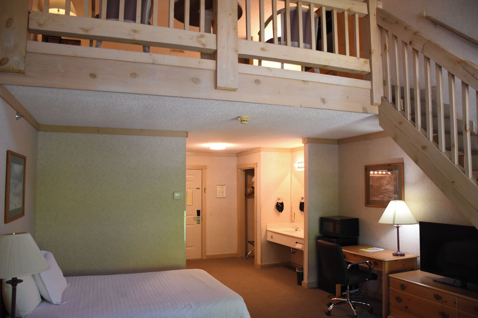 Family Room | Desk, blackout drapes, iron/ironing board, free WiFi