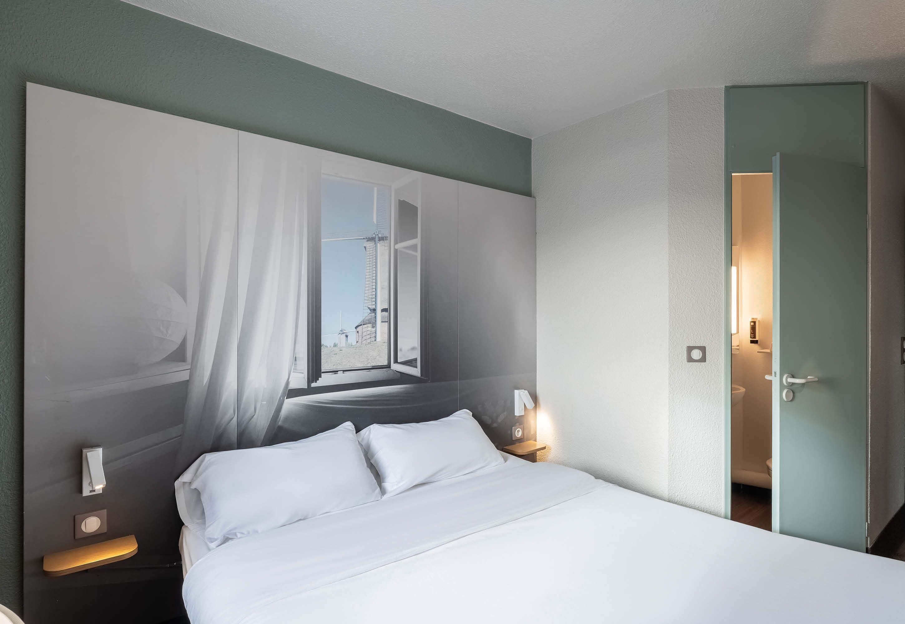 Habitación doble, para no fumadores | Ropa de cama de alta calidad, escritorio, insonorización y wifi gratis 