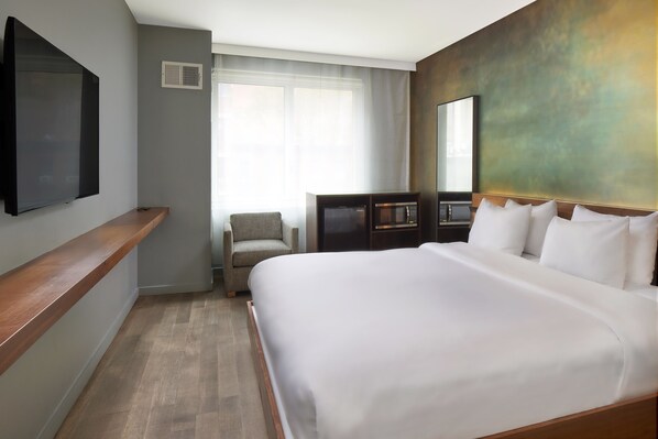Habitación, 1 cama de matrimonio grande | Ropa de cama de alta calidad y caja fuerte