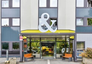 Property entrance - B&B HOTEL Toulouse Centre Canal du Midi (Toulouse)