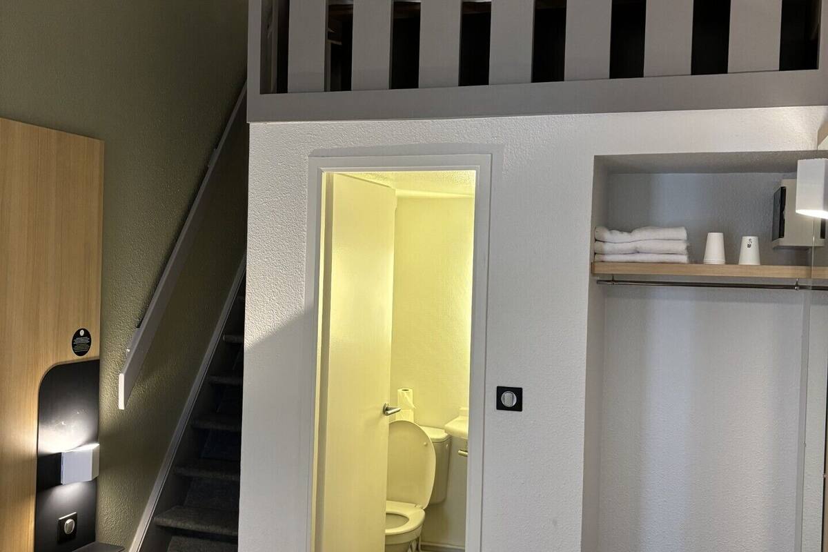 family room, multiple beds | 1 bedroom, desk, blackout curtains, soundproofing