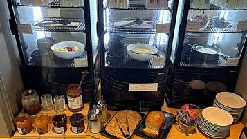 Daily buffet breakfast for a fee