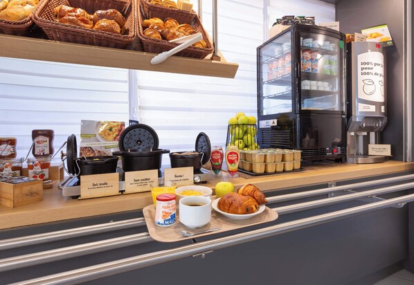 Daily buffet breakfast for a fee