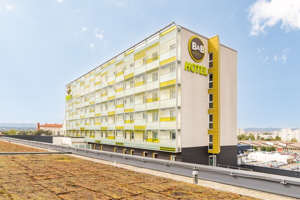 Front of property - B&B HOTEL Lyon Sud Etats-Unis (Venissieux)