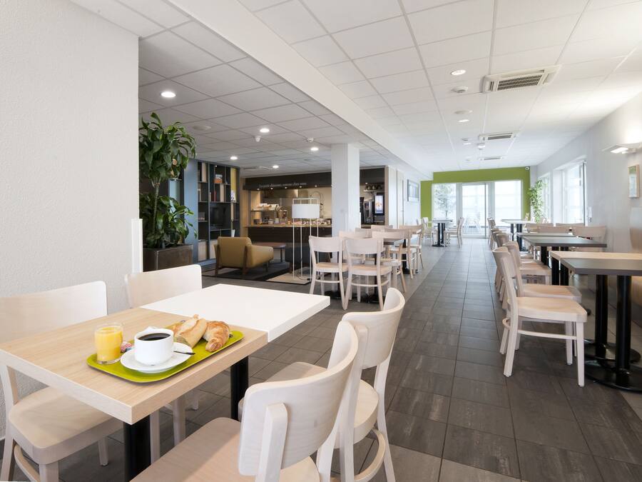 Café da manhã com buffet todos os dias mediante uma taxa