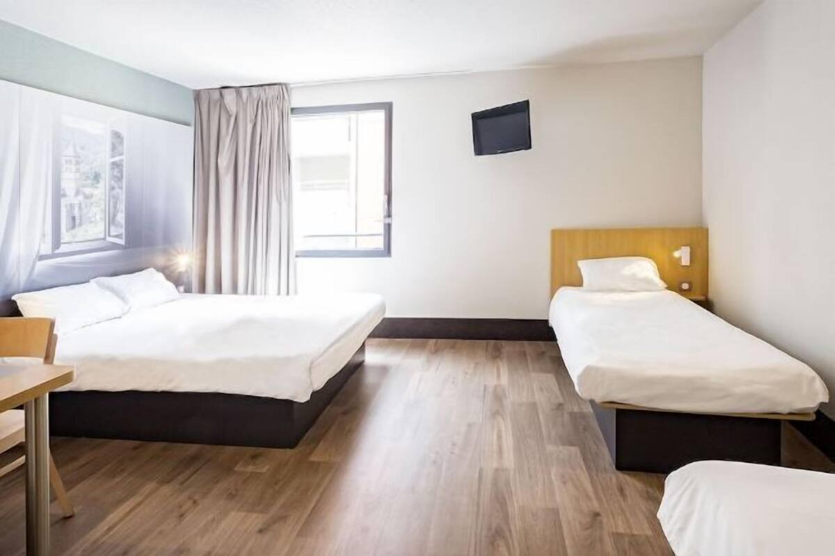 Literie de qualité supérieure, bureau, chambres insonorisées