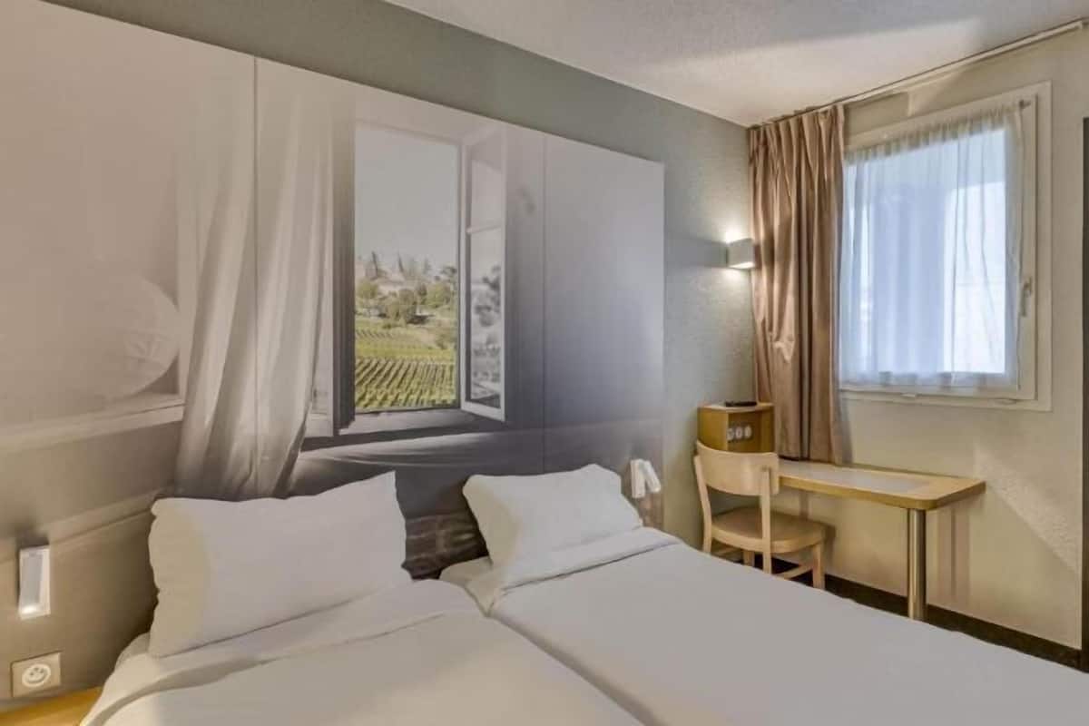 Sengetøy av topp kvalitet, skrivebord og lydisolert